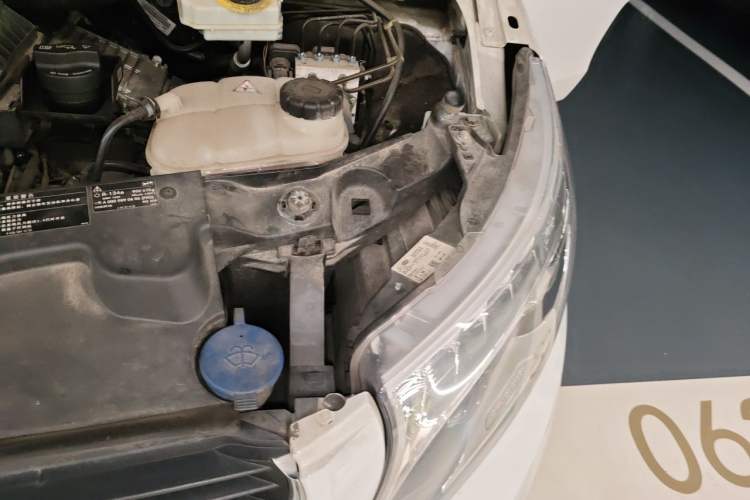 Used Mercedes-Benz V-Class 2016 V 260 L Prestige Extended Edition Engine Bay Left