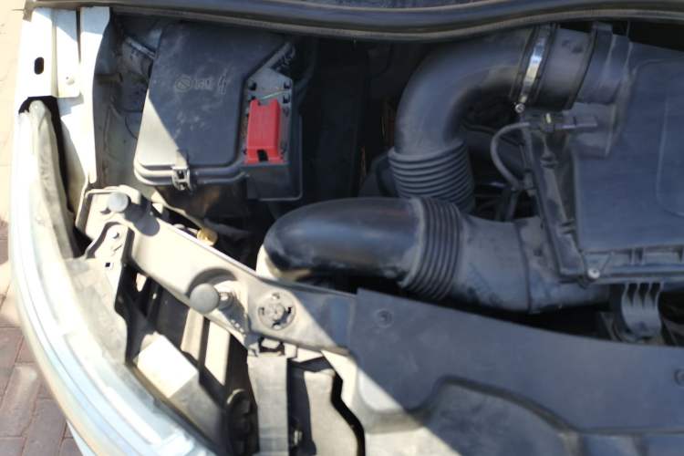 Used Mercedes-Benz V-Class 2016 V 260 L Prestige Extended Edition Engine Bay Right
