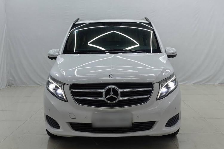 Used Mercedes-Benz V-Class 2016 V 260 Avantgarde Edition Exterior 2