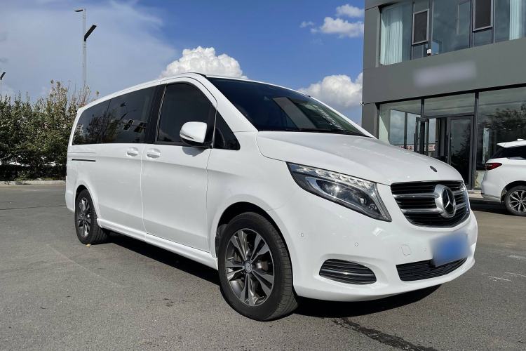 Used Mercedes-Benz V-Class 2016 V 260 Avantgarde Edition Exterior 2