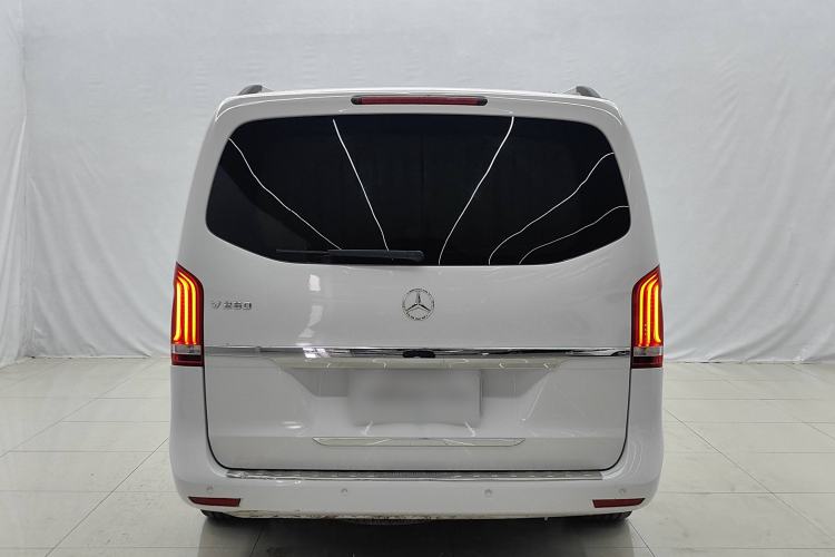 Used Mercedes-Benz V-Class 2016 V 260 Avantgarde Edition Exterior 3