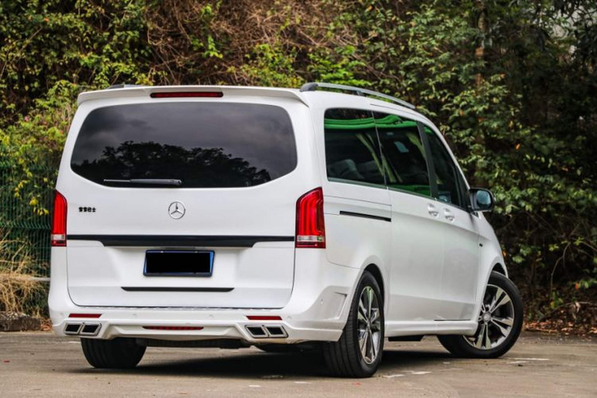 Used Mercedes-Benz V-Class 2016 V 260 Prestige Edition Exterior 4