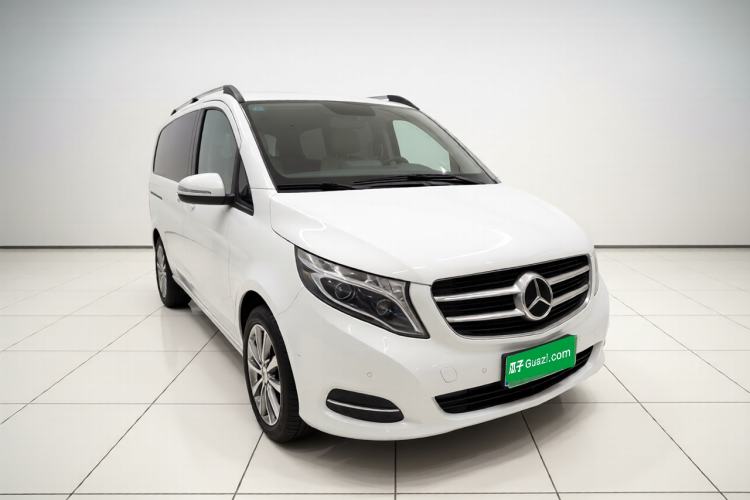 Used Mercedes-Benz V-Class 2016 V 260 Prestige Edition Front Right 45 Deg