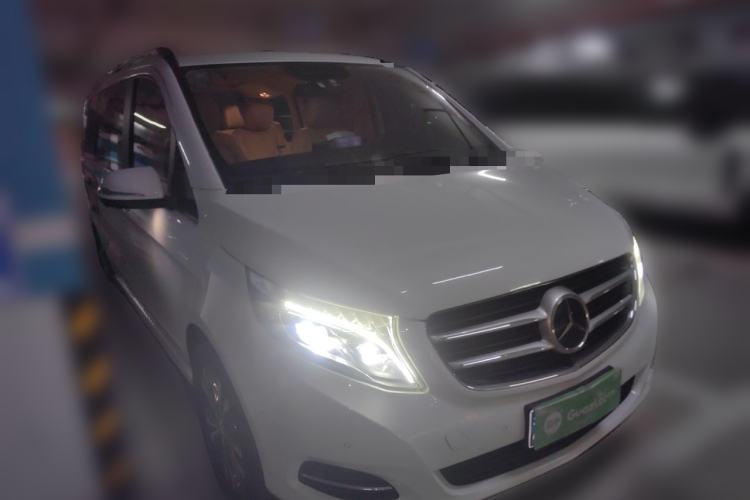 Used Mercedes-Benz V-Class 2016 V 260 Prestige Edition Front Right 45 Deg