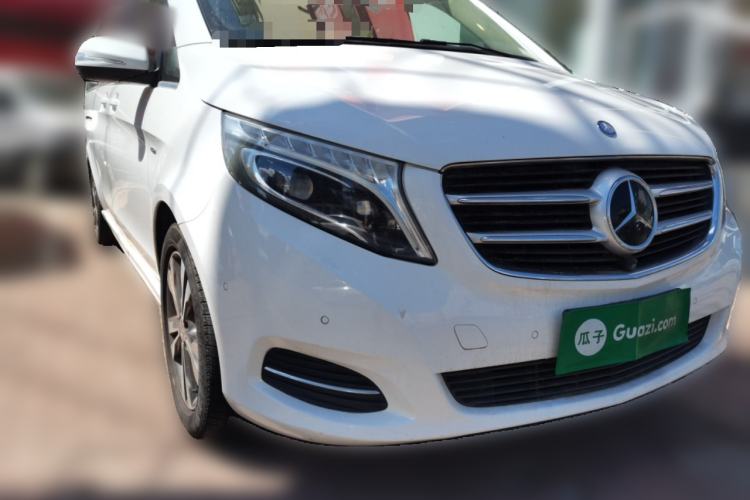Used Mercedes-Benz V-Class 2016 V 260 L Prestige Extended Edition Front Right 45 Deg