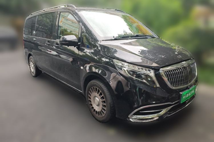 Used Mercedes-Benz V-Class  Front Right 45 Deg