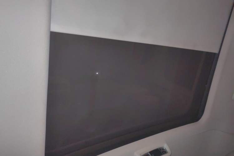 Used Mercedes-Benz V-Class 2016 V 260 Prestige Edition Headliner