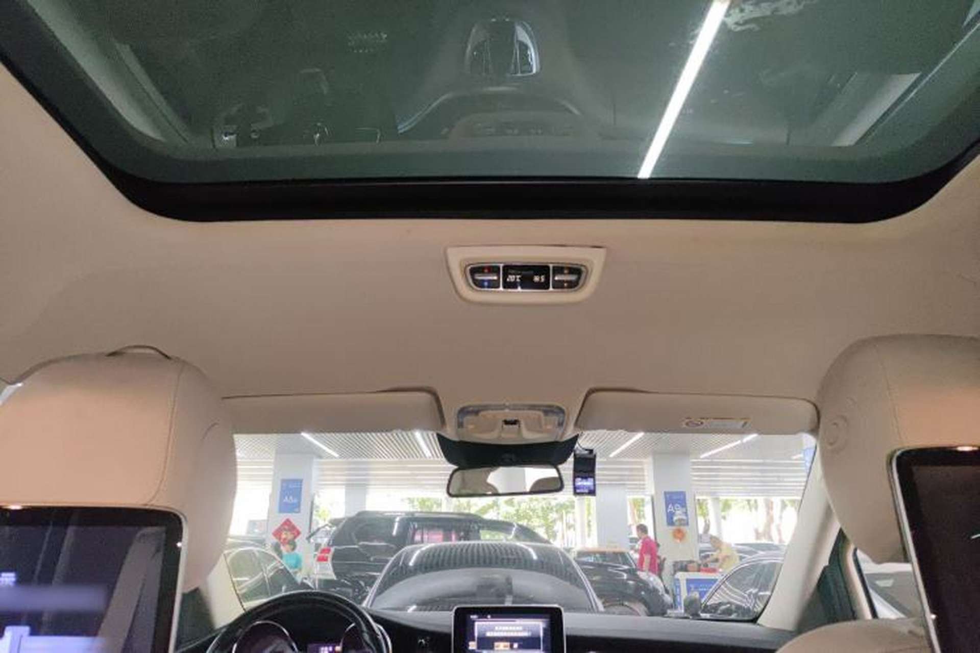 Used Mercedes-Benz V-Class 2016 V 260 Prestige Edition Headliner