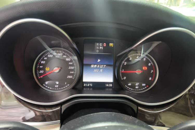Used Mercedes-Benz V-Class 2016 V 260 L Prestige Extended Edition Instrument Cluster