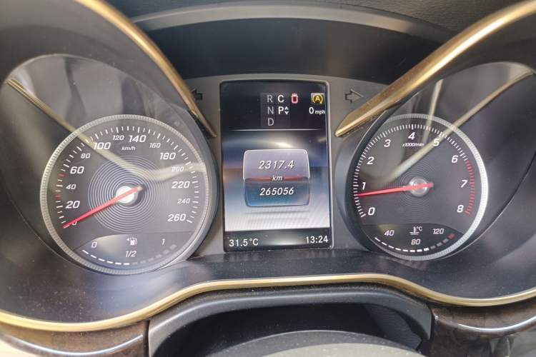 Used Mercedes-Benz V-Class 2016 V 260 L Prestige Extended Edition Instrument Cluster