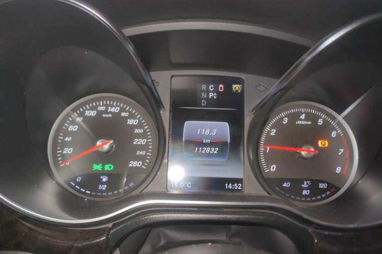 Used Mercedes-Benz V-Class 2016 V 260 Prestige Edition Instrument Cluster