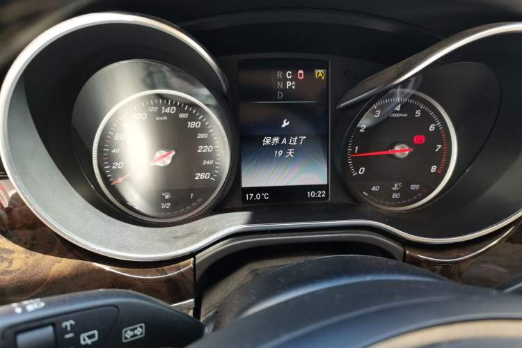 Used Mercedes-Benz V-Class 2016 V 260 L Prestige Extended Edition Instrument Cluster