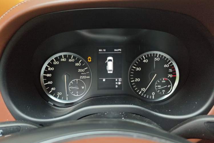 Used Mercedes-Benz V-Class  Instrument Cluster