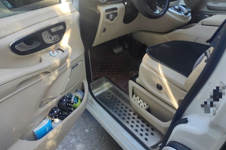 Used Mercedes-Benz V-Class 2016 V 260 Prestige Edition Interior 3