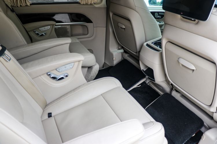 Used Mercedes-Benz V-Class 2016 V 260 Prestige Edition Interior 4