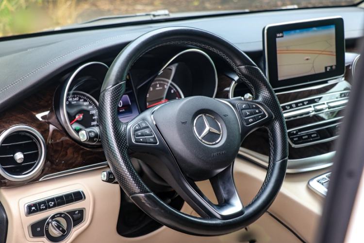 Used Mercedes-Benz V-Class 2016 V 260 Prestige Edition Interior 7