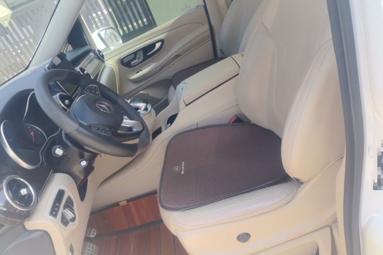 Used Mercedes-Benz V-Class 2016 V 260 Prestige Edition Left Front Seat