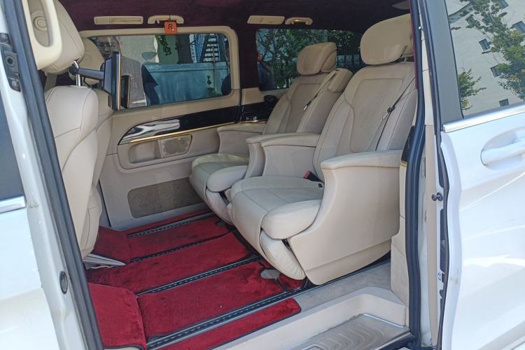 Used Mercedes-Benz V-Class 2016 V 260 L Prestige Extended Edition Left Rear Seat