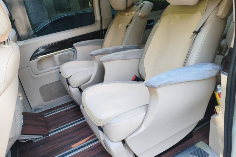 Used Mercedes-Benz V-Class 2016 V 260 L Prestige Extended Edition Left Rear Seat