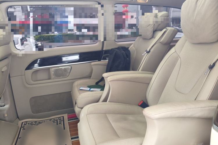 Used Mercedes-Benz V-Class 2016 V 260 L Prestige Extended Edition Left Rear Seat