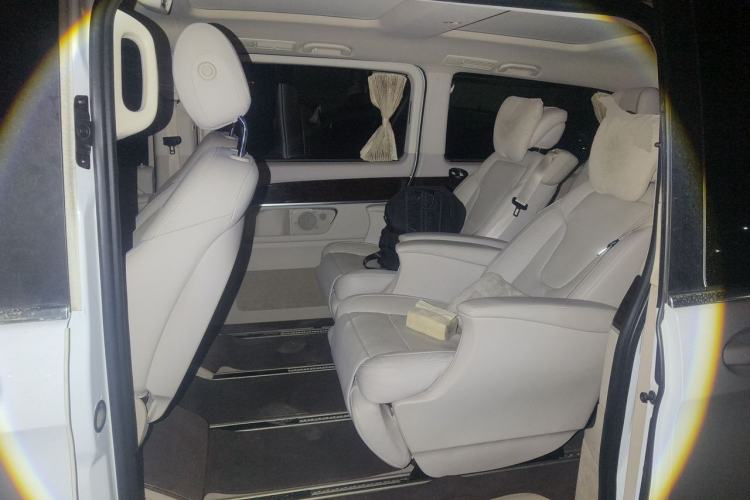 Used Mercedes-Benz V-Class 2016 V 260 L Prestige Extended Edition Left Rear Seat