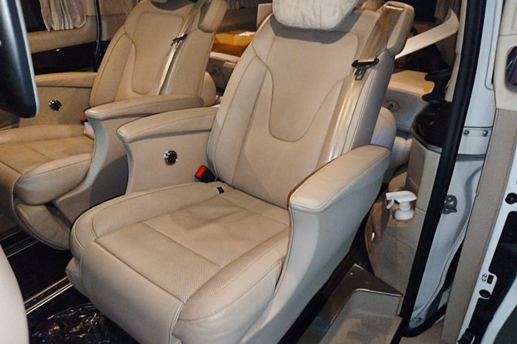 Used Mercedes-Benz V-Class 2016 V 260 L Prestige Extended Edition Left Rear Seat