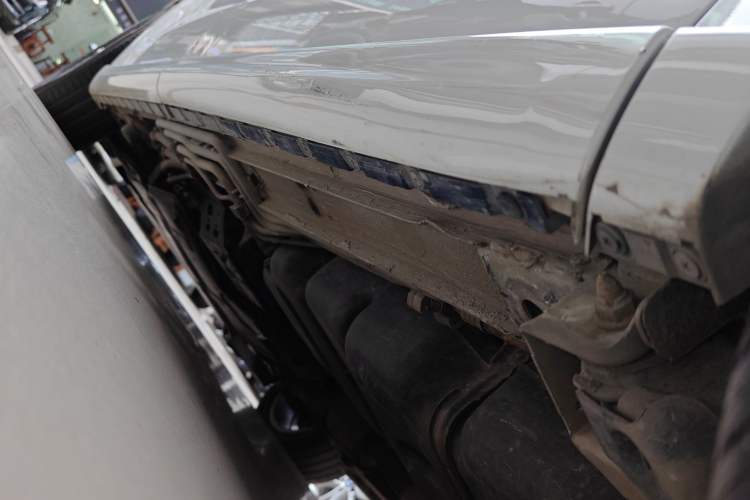 Used Mercedes-Benz V-Class 2016 V 260 Prestige Edition Left Side Sill