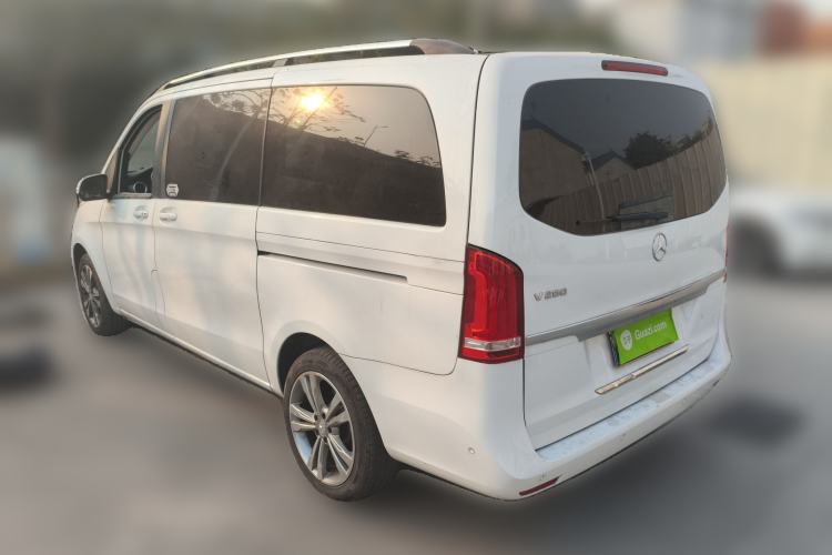 Used Mercedes-Benz V-Class 2016 V 260 Avantgarde Edition Rear Left 45 Deg