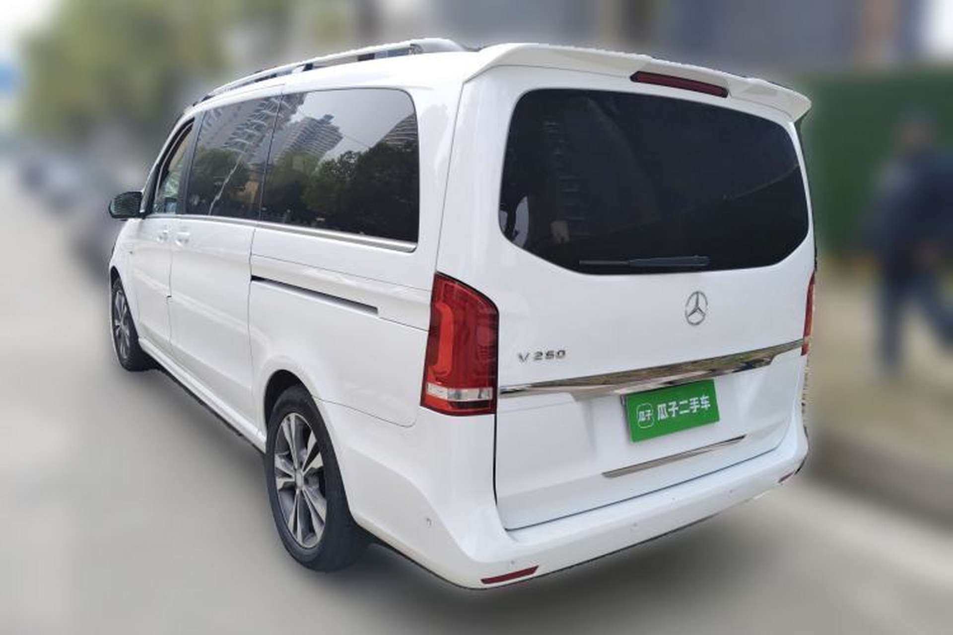 Used Mercedes-Benz V-Class 2016 V 260 Avantgarde Edition Rear Left 45 Deg