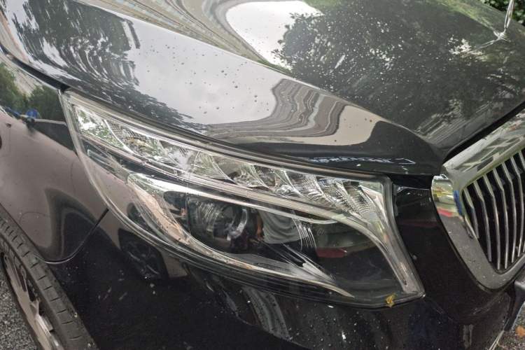 Used Mercedes-Benz V-Class  Right Front Headlight