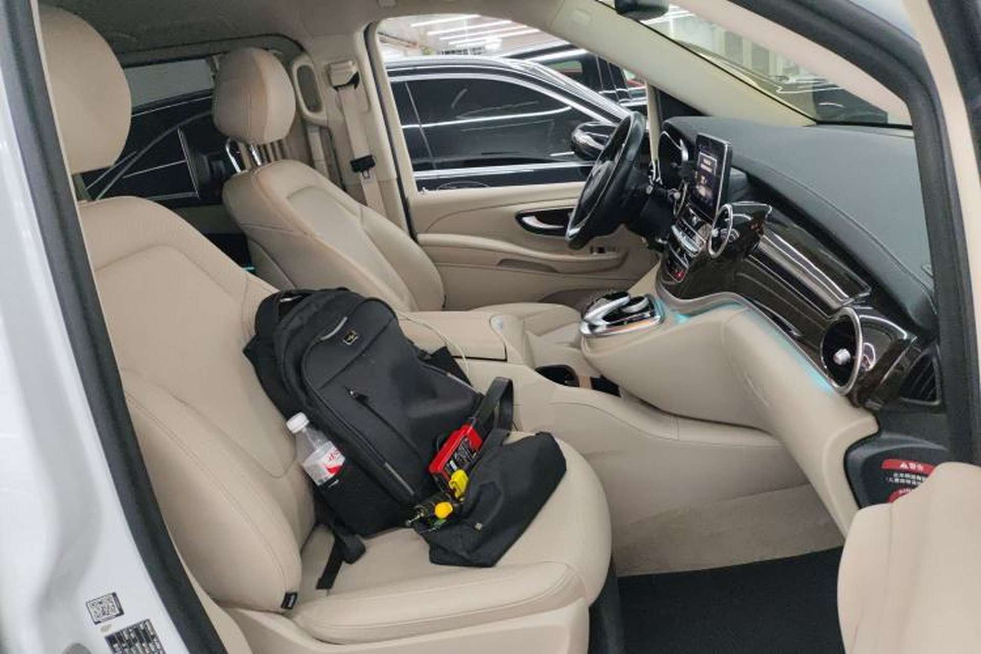 Used Mercedes-Benz V-Class 2016 V 260 Prestige Edition Right Front Seat
