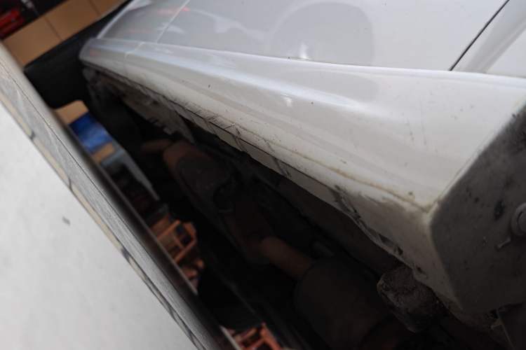 Used Mercedes-Benz V-Class 2016 V 260 Prestige Edition Right Side Sill