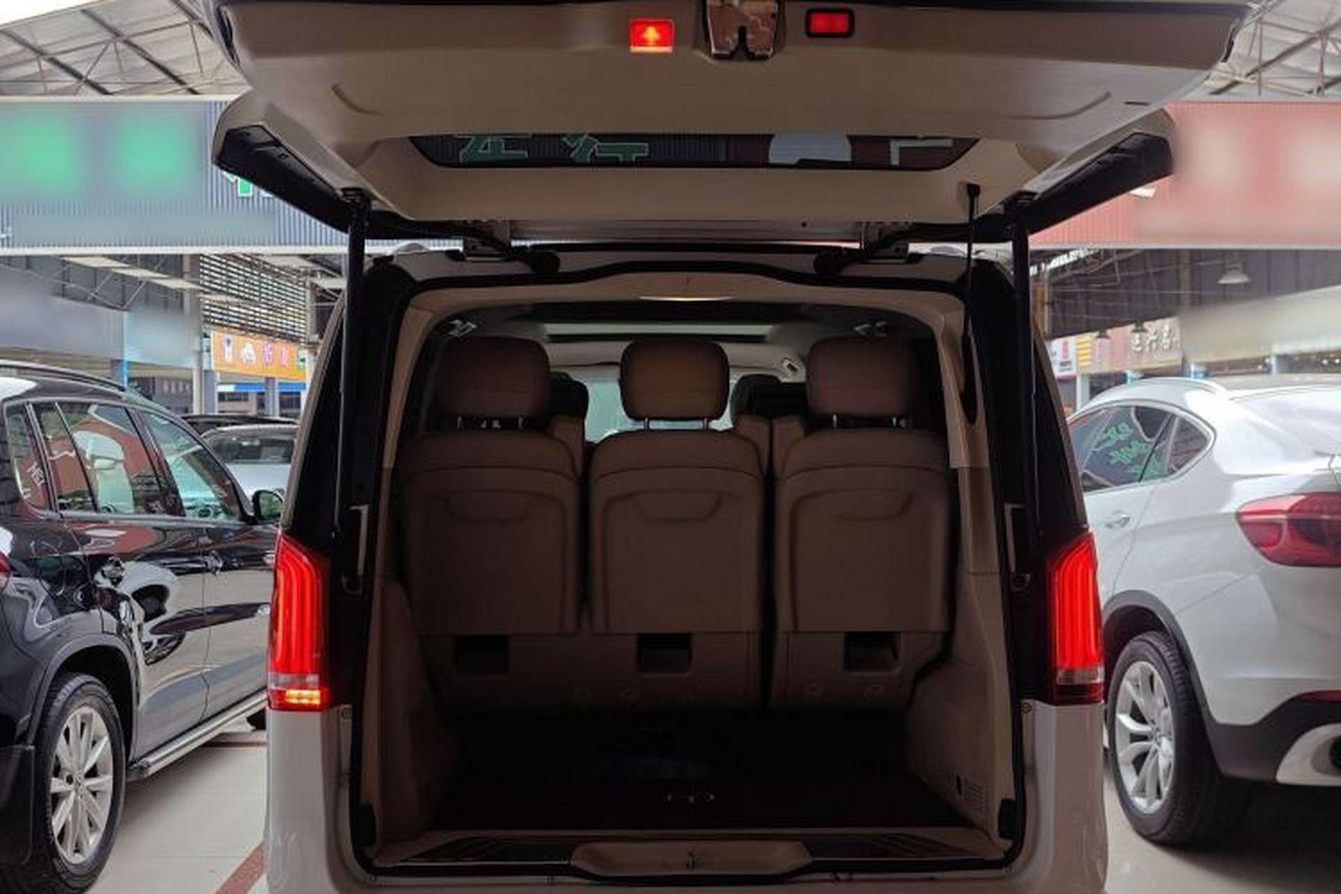 Used Mercedes-Benz V-Class 2016 V 260 Prestige Edition Trunk