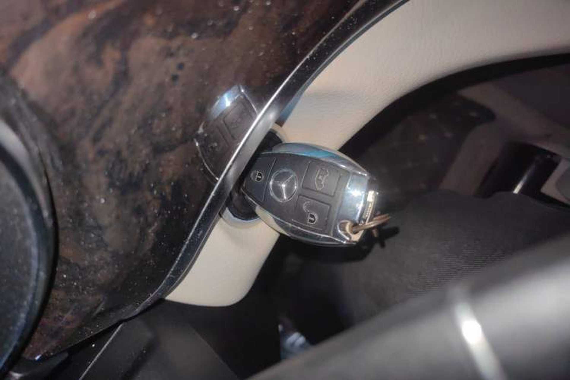 Used Mercedes-Benz V-Class 2016 V 260 Prestige Edition Vehicle Key