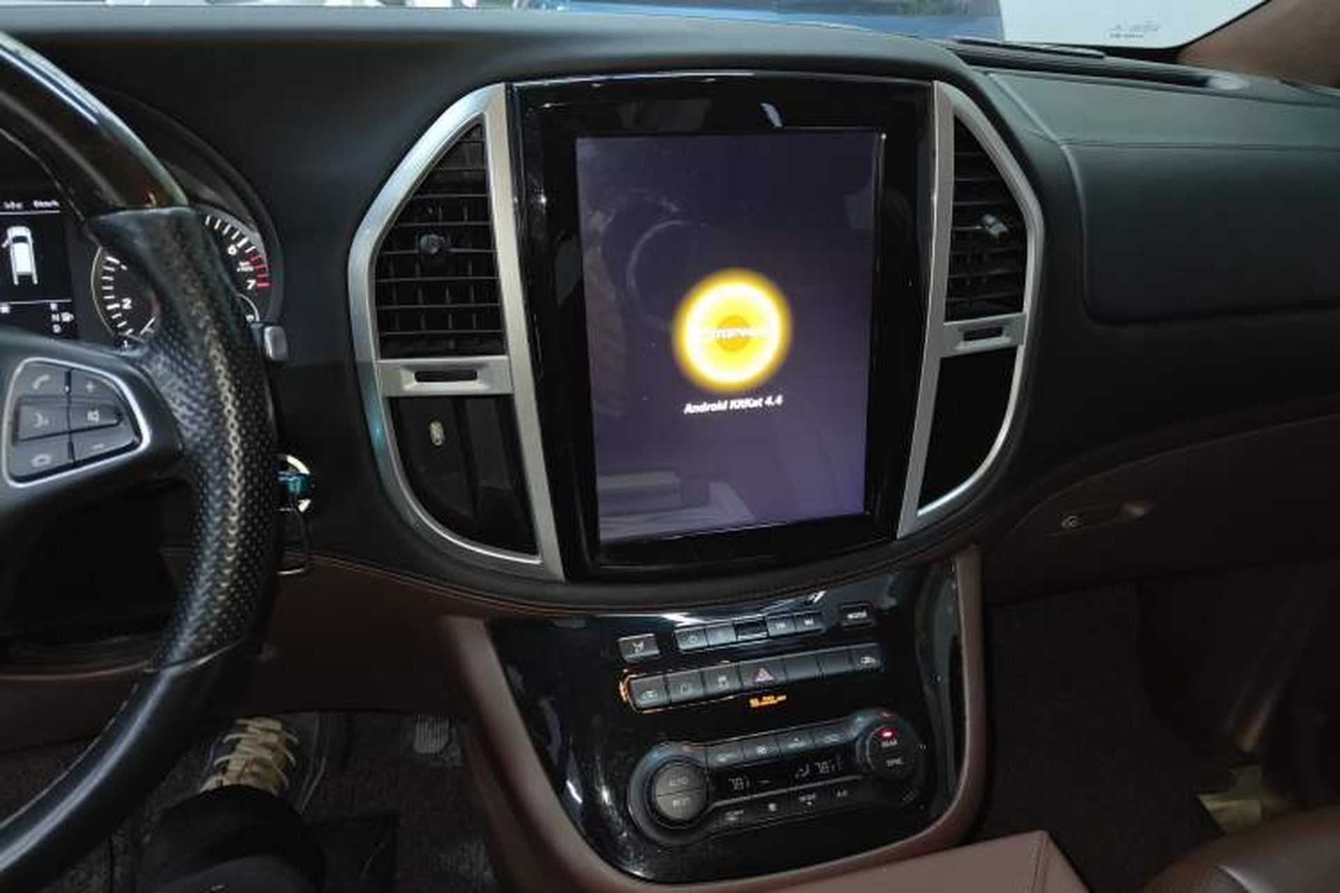 Used Mercedes-Benz V-Class  Audio And AC Panel