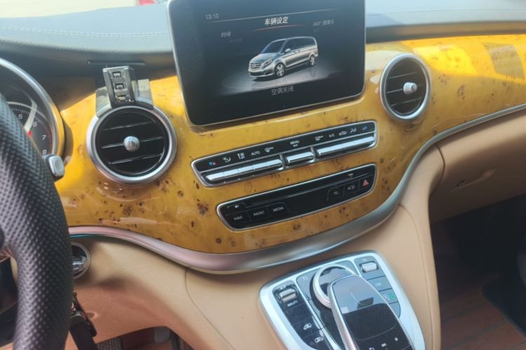 Used Mercedes-Benz V-Class  Audio And AC Panel