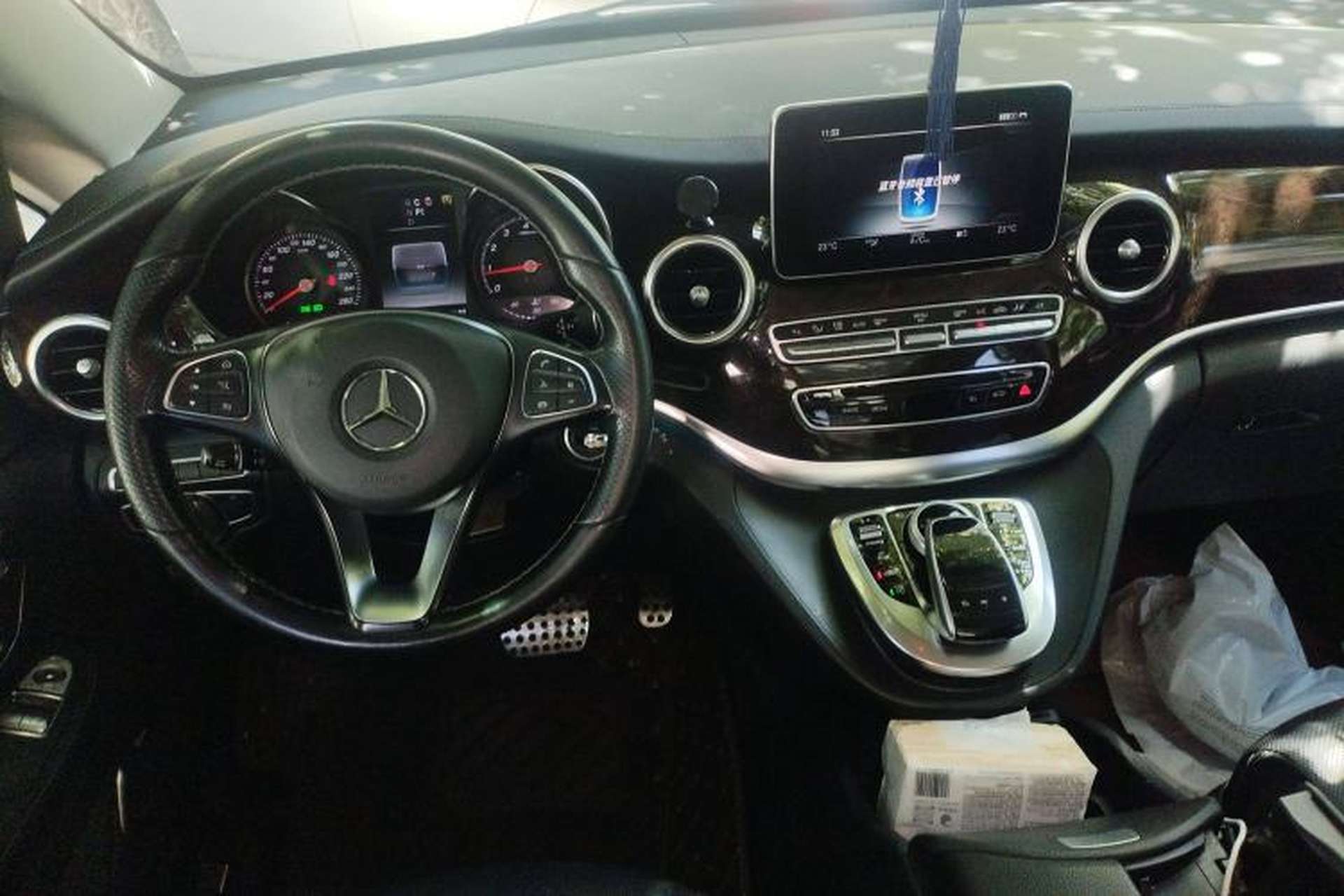 Used Mercedes-Benz V-Class 2017 V 260 Prestige Edition Center Console
