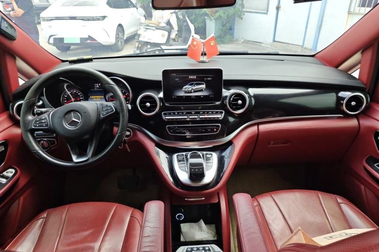 Used Mercedes-Benz V-Class  Center Console