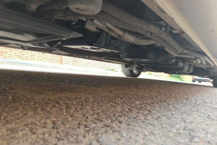 Used Mercedes-Benz V-Class  Chassis Front Left