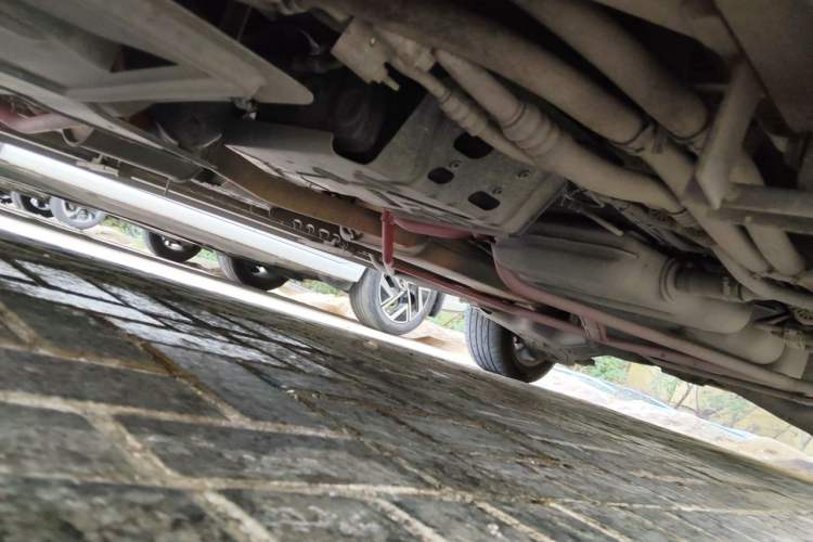 Used Mercedes-Benz V-Class  Chassis Front Left