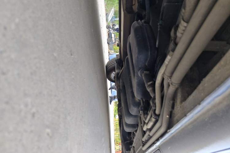 Used Mercedes-Benz V-Class  Chassis Front Left