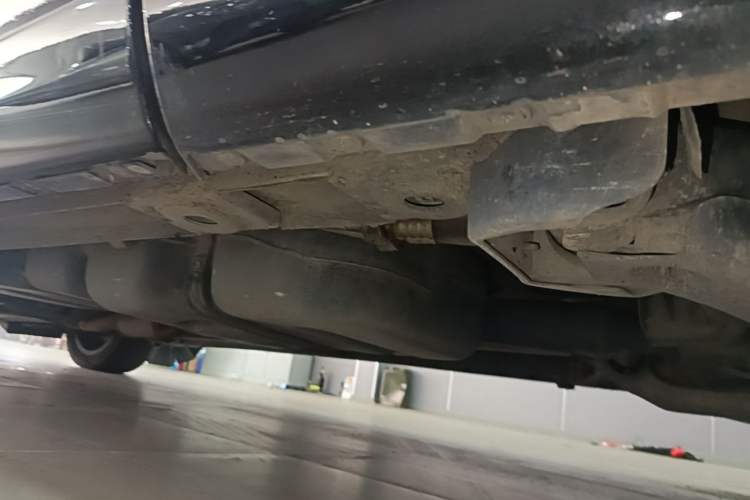 Used Mercedes-Benz V-Class 2017 V 260 L Prestige Extended Edition Chassis Rear Left