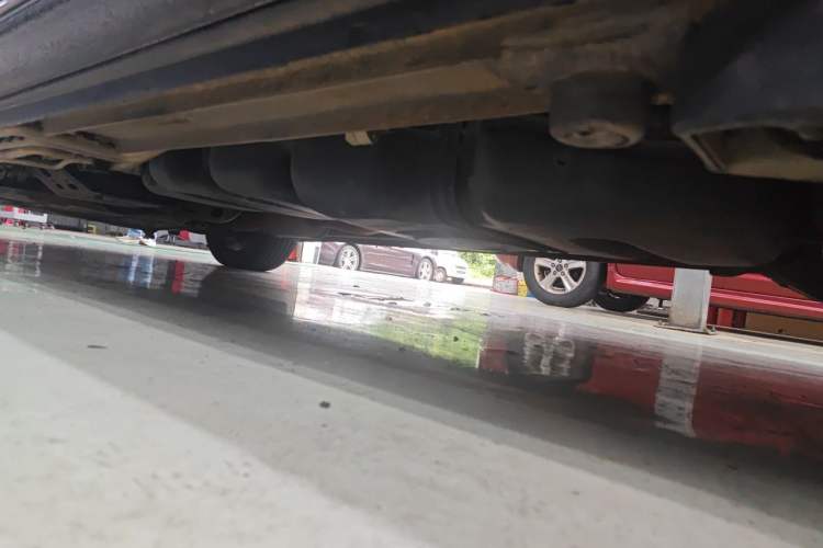 Used Mercedes-Benz V-Class  Chassis Rear Left