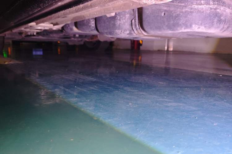 Used Mercedes-Benz V-Class  Chassis Rear Left