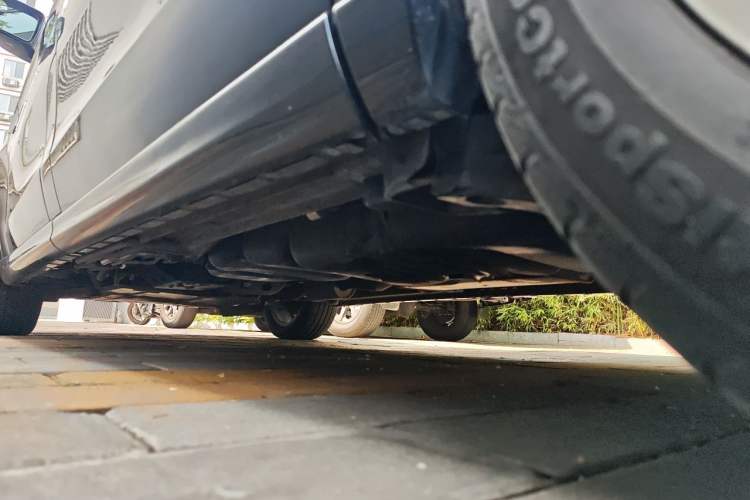 Used Mercedes-Benz V-Class 2017 V 260 Prestige Edition Chassis Rear Left