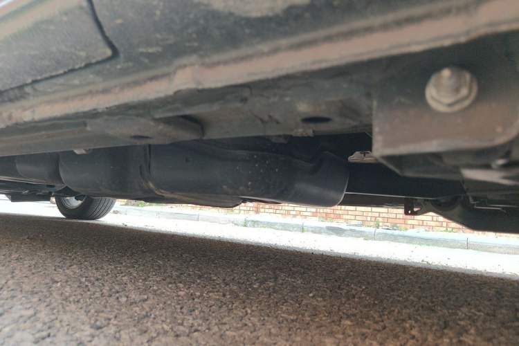Used Mercedes-Benz V-Class  Chassis Rear Left