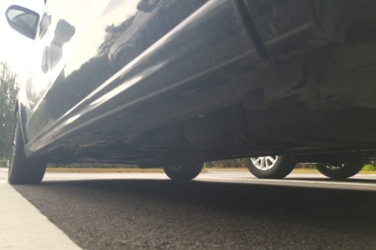 Used Mercedes-Benz V-Class 2017 V 260 Prestige Edition Chassis Rear Left