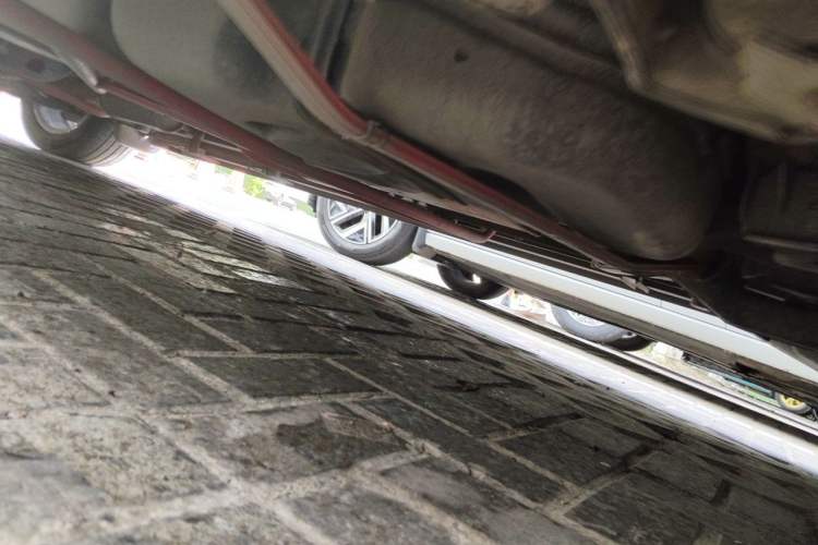 Used Mercedes-Benz V-Class  Chassis Rear Left