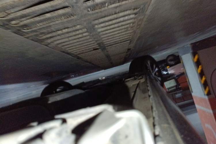 Used Mercedes-Benz V-Class 2017 V 260 Avantgarde Edition Chassis Rear Left