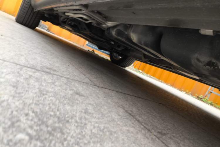 Used Mercedes-Benz V-Class 2017 V 260 Avantgarde Edition Chassis Rear Left